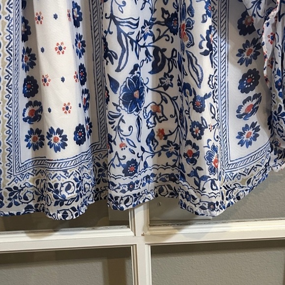 Cato Blue and White Floral Blouse - Picture 2 of 11